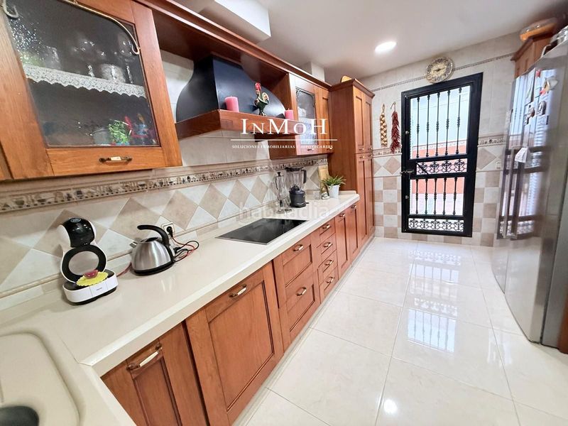 Foto b45b8701-1a7a-4424-ac8d-6afba28f2b45. Casa adossada a Centro Ciudad San Fernando