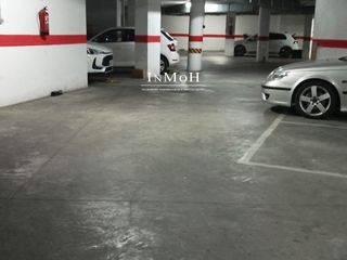 Aparcament cotxe  Real. Plaza de garaje en calle real zona palmeras