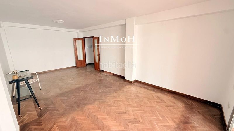 Foto a07a500b-701b-4276-b1f6-45c8dc9796a9. Piso  zona ayuntamiento 4 dormitorios y 2 baños en San Fernando