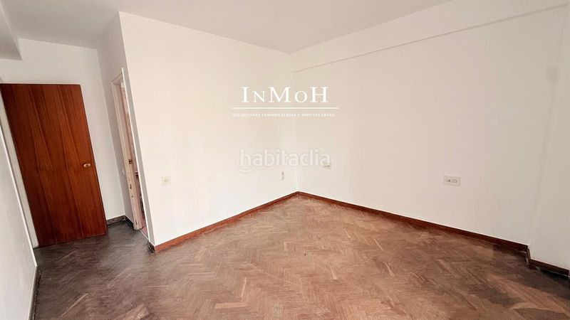 Foto be100a93-caae-4731-82b1-23deee7b14b8. Piso  zona ayuntamiento 4 dormitorios y 2 baños en San Fernando