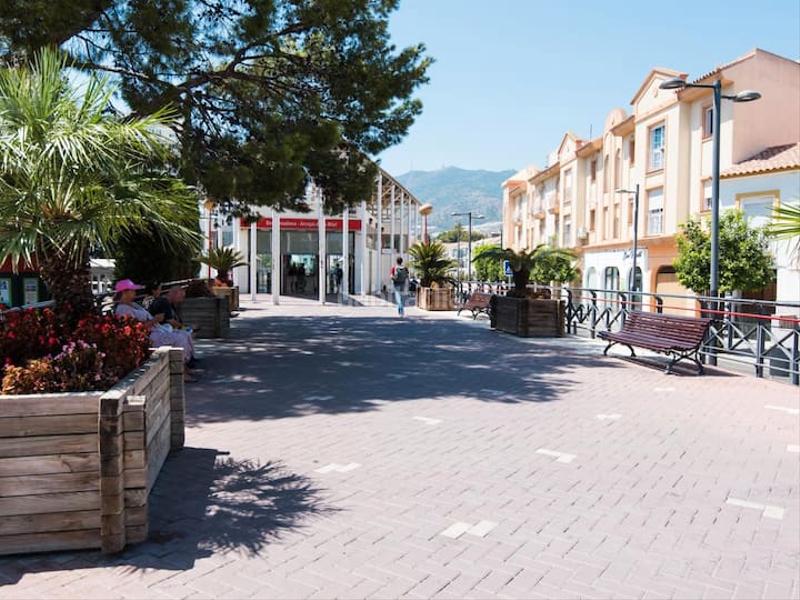 Foto 1b550188-576d-4838-9c4e-611ba3ded3a4. Alquiler piso en calle sagitario 1 estupendo piso en alquiler de larga temporada , málaga en Benalmádena