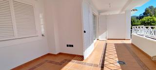 Flat in Calle Acequia del Real 6