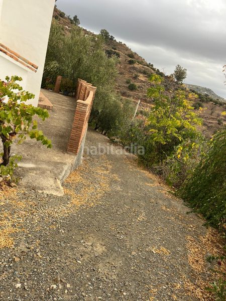 Foto 0c6b4ad1-0b6f-4e49-b043-aa1340b6ea37. Lloguer masia amb xemeneia aparcament piscina a Riogordo