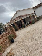 Rent Country house in Riogordo. Casa de campo en alquiler de larga temporada riogordo, málaga