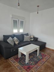 Location Appartement à Calle doctor fleming 3. Piso en alquiler de larga temporada en el borge, málaga