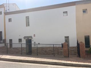 Lloguer Casa  Calle iglesia. Casa de pueblo en alquiler de larga temporada en comares, málaga