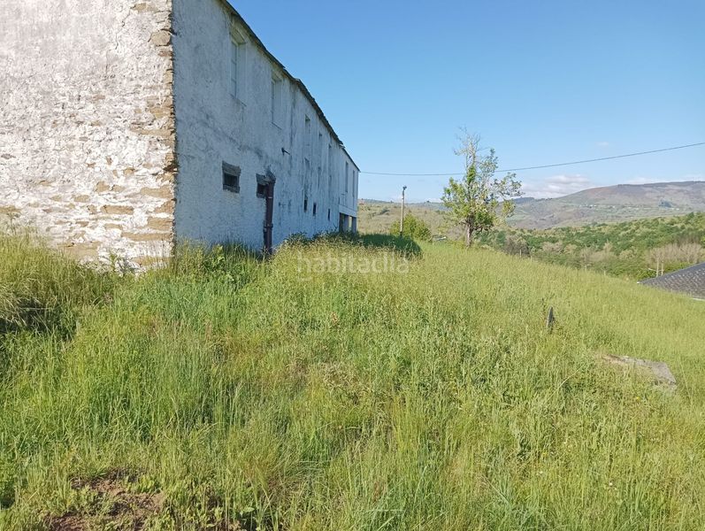 Foto c8d72d11-e539-4ef4-a378-85fe80562178. Masia amb aparcament a Becerreá