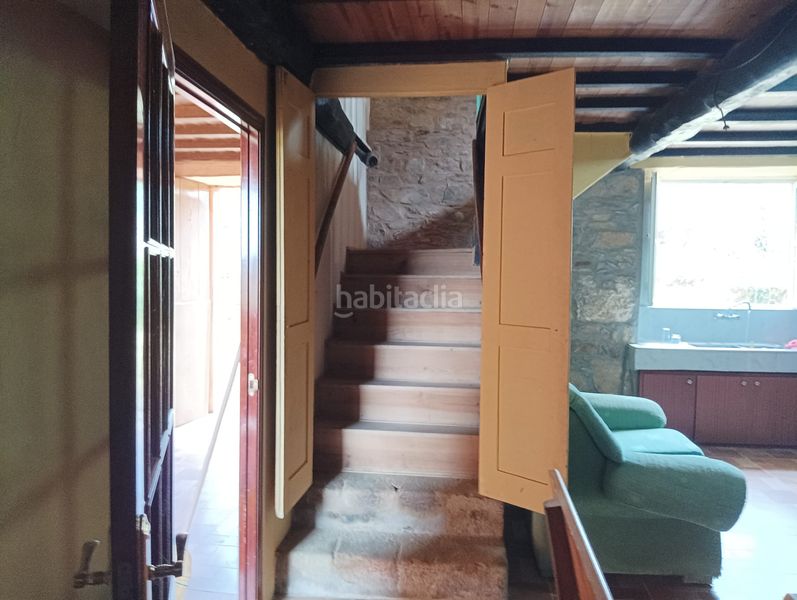 Foto dfd1a771-f0eb-4974-9214-6bbbfc680eec. Masia amb xemeneia a Boimorto