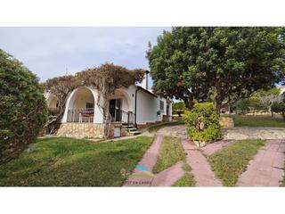 Chalet in Calle Violes De Les