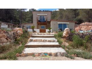 Maison  Poligono 18 paraje 94 perles. Tu refugio rural autosuficiente entre montañas y el rio ebro