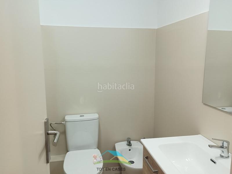 Foto b18e64ed-739c-44f5-bfab-5dbd3c8f0e40. Flat with parking in casc antic - nou Cambrils Cambrils