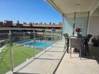 Pis  Calle brussel·les. Tu refugio frente al mar mediterráneo