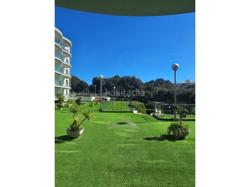 Foto cc261e2a-9e3a-4767-b6f1-3d9c716fbe7c. Pis amb aparcament piscina a Mar i Camp - Platja dels Capellans Salou