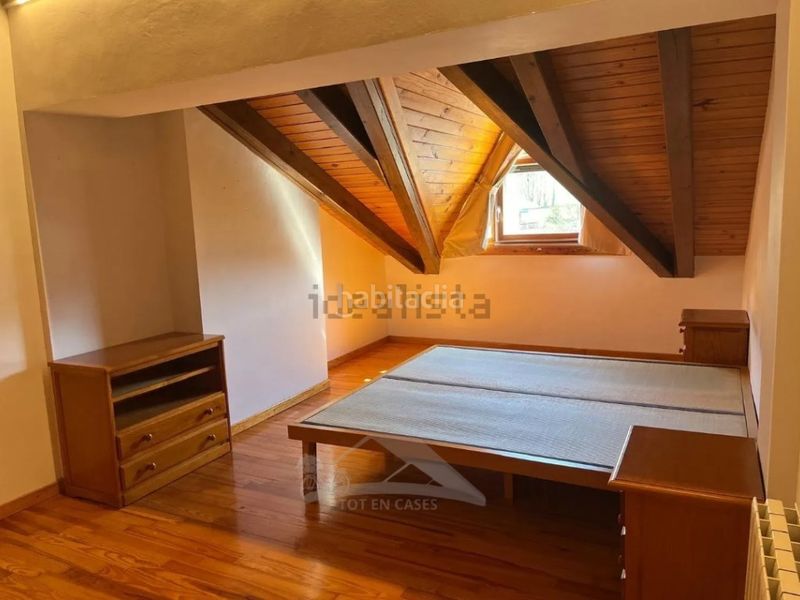 Foto 6e265fdc-ffbb-44ce-a3a6-c1441b91b360. Apartament a Sort