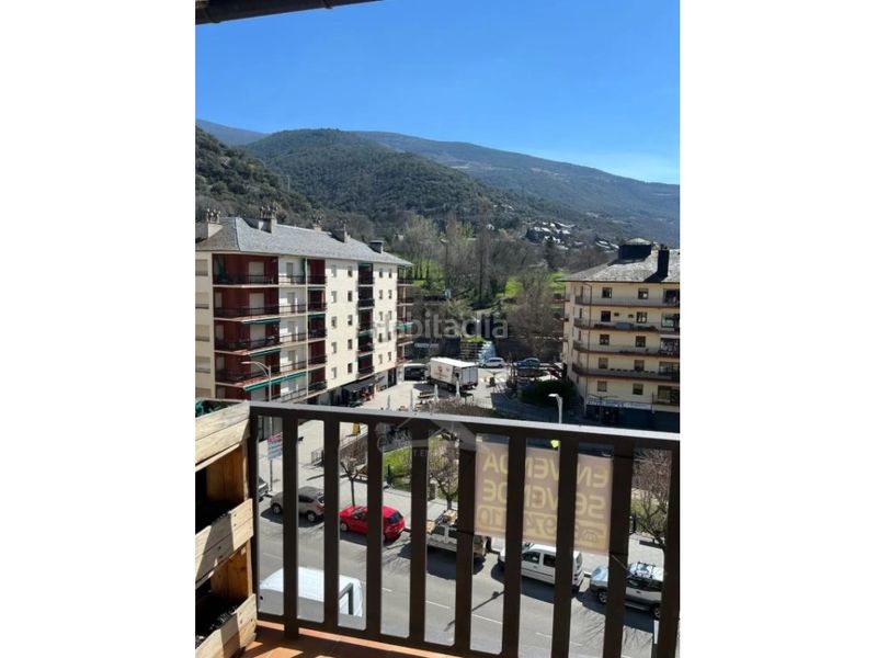 Foto 7780cd28-840d-474f-88db-f893f2a79d54. Apartament a Sort