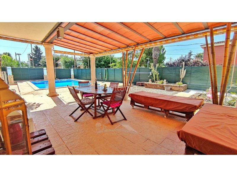 Foto 14ac93f5-16f0-4a69-b77f-554c4dcf7b61. Casa amb aparcament piscina a Valls