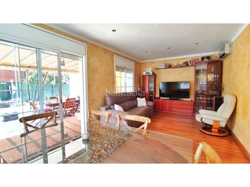 Foto 35f883c5-35bd-4e75-baa5-f32f25b5b9de. Casa amb aparcament piscina a Valls
