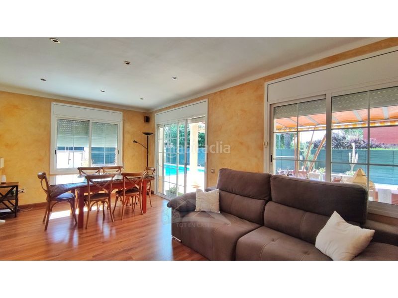 Foto 4b8f70b4-214c-4df7-93c1-b1eebf33f55a. Casa amb aparcament piscina a Valls