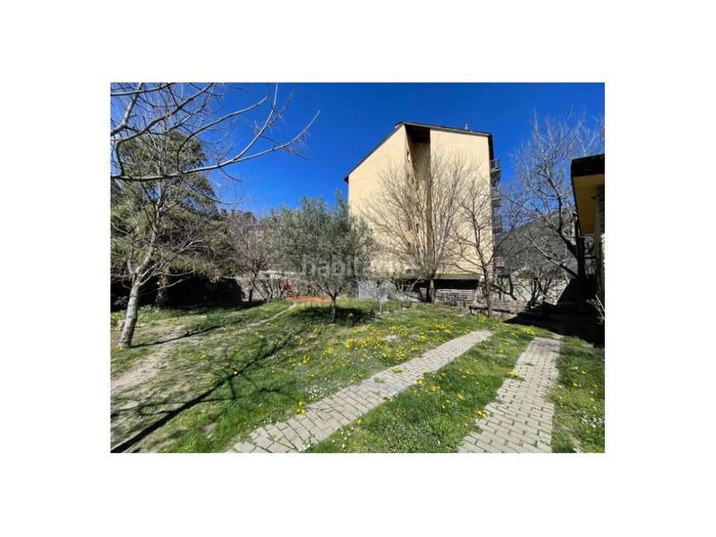 Foto 84da72e0-d782-4378-b35b-25b2124236e3. Terreny residencial a Sort