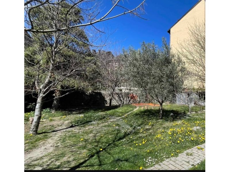 Foto dbfa0def-3d60-4577-9e9f-22bd1084647b. Terreny residencial a Sort