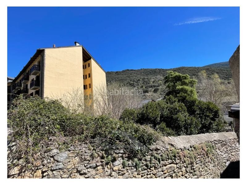 Foto f4e6d217-7d9b-470f-aa19-1c5588b7044e. Terreny residencial a Sort