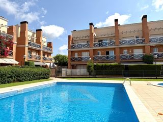 Maison  Calle joaquim mir. Casa adosada en cambrils vilafortuny