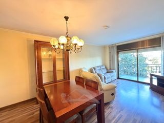 Etagenwohnung in Avenida Maria Fortuny