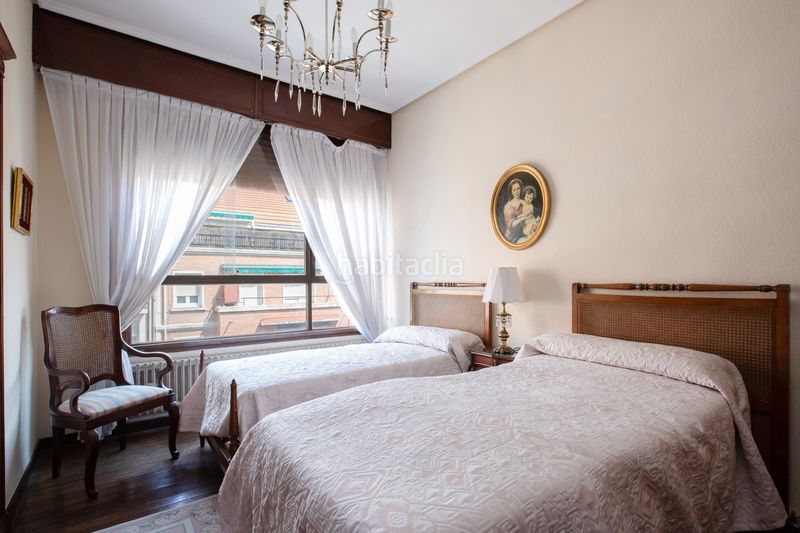 Foto c173d7b4-5eef-40db-b294-c72b32828881. Pis amb calefacció aparcament a Basurtu Bilbao