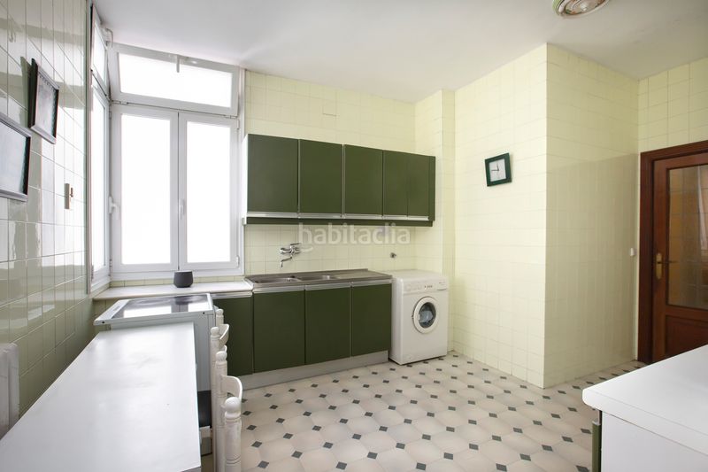 Foto da10722f-10e8-4ba6-b7ff-6009506b9e77. Pis amb calefacció aparcament a Basurtu Bilbao