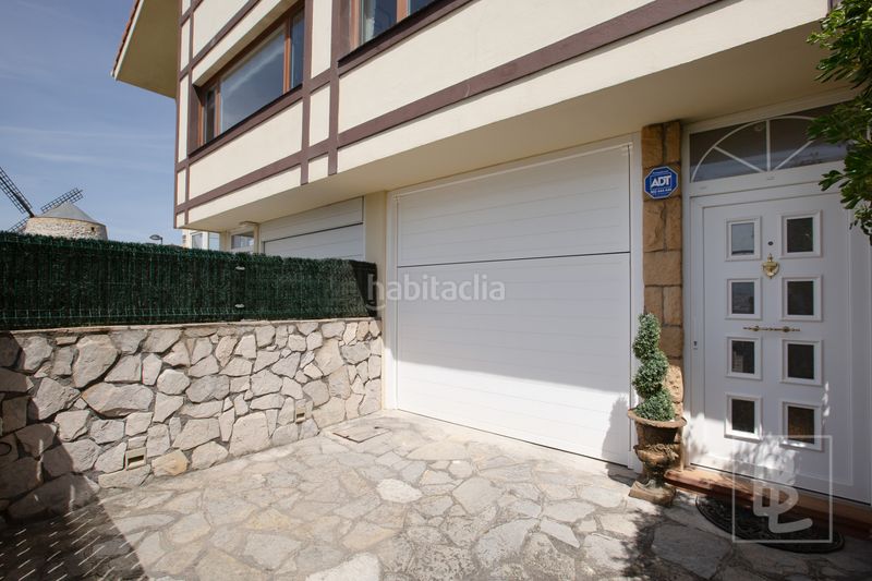Foto 494c7323-e7e5-4f86-b7df-609157cf4dd2. Casa adosada en aixerrota kalea 12 en santa maría de Getxo Getxo