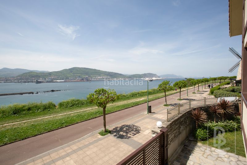 Foto f4e67f3d-0b67-4f5b-a8da-e809f9dfdb65. Casa adosada en aixerrota kalea 12 en santa maría de Getxo Getxo