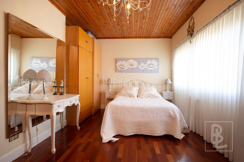 Foto 5a67cd88-7dd3-4627-8df8-bc4dd668a8cd. Casa adossada amb xemeneia calefacció aparcament a Getxo