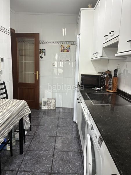 Foto 937a0ea3-3b60-4d26-8ad3-2f3959c49a51. Rent flat with heating parking in santa maría de Getxo Getxo