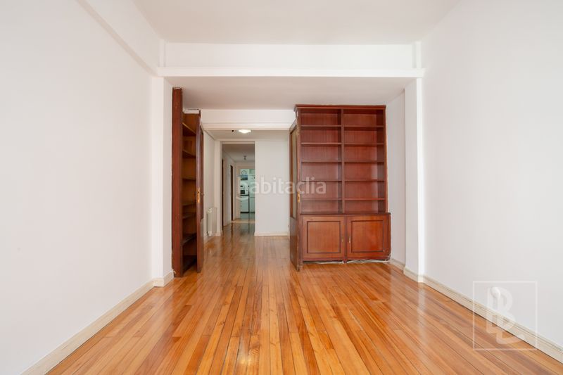 Foto cfdc44cb-7c7b-4aea-a6a6-af9f644ae5ca. Pis a kale barria 1 a Las Arenas Getxo