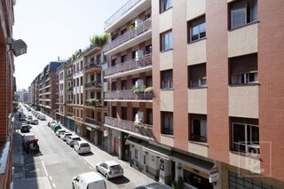 Flat in Kale barria 1
