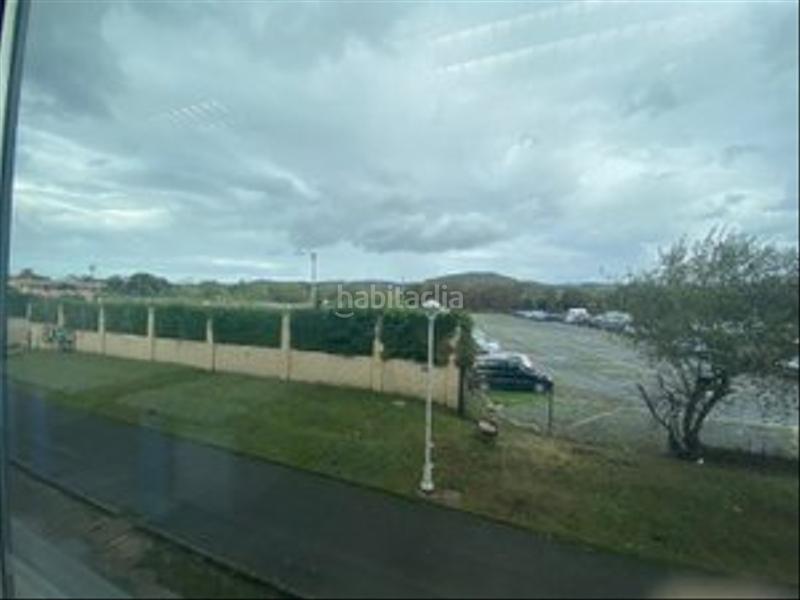 Foto be1c9d34-ff76-4bc1-8dac-19c4a559109a. Location bureau dans araba kalea 2 dans Loiu