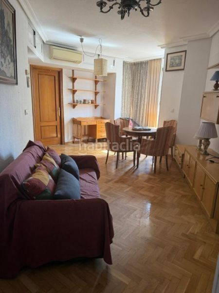 Alquiler Piso  en  Calle de cartagena 47. Fantástico piso totalmente exterior zona guindalera
