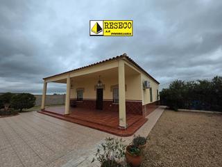 Chalet in Parque de la Constitución 5A