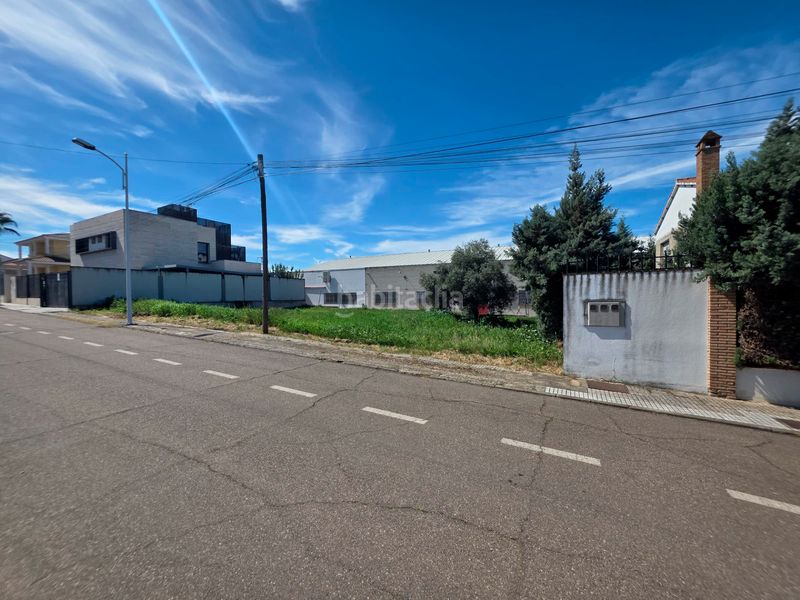 Foto 571c8861-f031-42c2-aa4e-8762151529fe. Terreny residencial a Don Benito