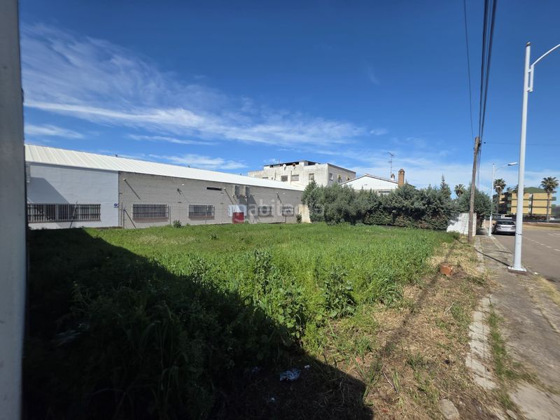 Foto b48470ce-bfd7-420b-b627-61e878ec0cd8. Terreny residencial a Don Benito
