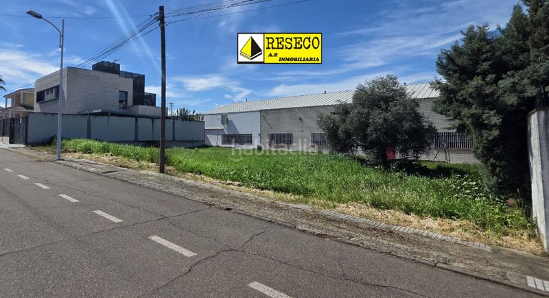 Foto f9ab6c8b-8e4e-4e1a-a128-94331639fc34. Terreny residencial a Don Benito