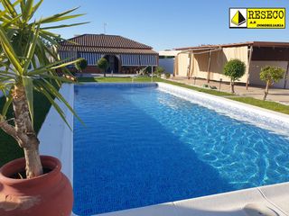 Xalet a Parque de la constitución 5a. Precioso chalet con gran piscina en villanueva de la serena