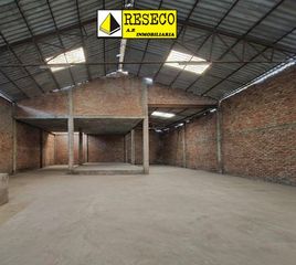 Nau industrial a Parque de la Constitución 5a