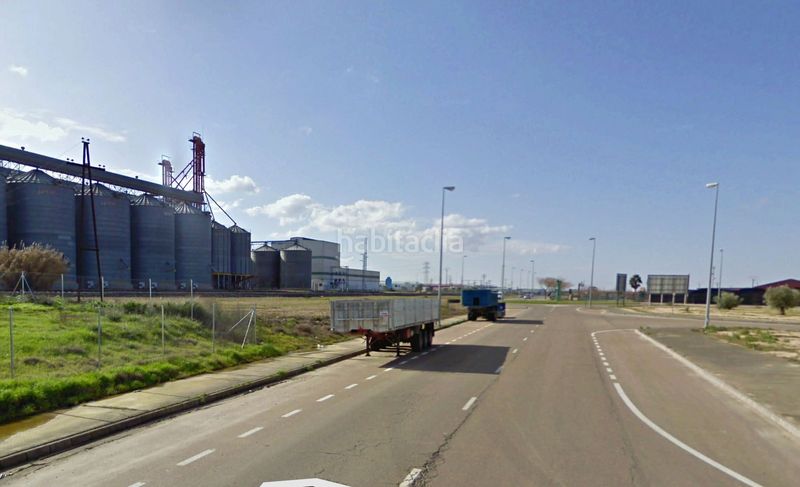 Foto 820bf4af-8990-401f-a7ab-7d225d27d6de. Rent industrial building in Don Benito
