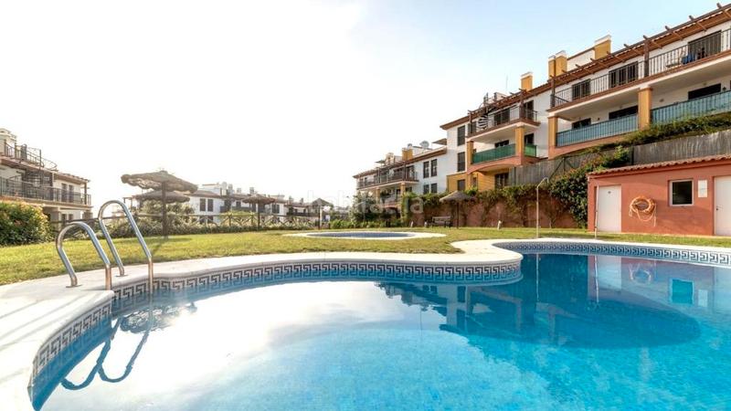 Foto 8f6cfad3-3e5e-4e92-afb4-cb280a73a35f. Apartamento en calle huelva 50 ??¡¡ ¡¡¡¡ ¡¡¡¡ gran oportunidad apartamento en venta en urbanización con piscina en costa eusuri !!!!!!!!??? en Ayamonte