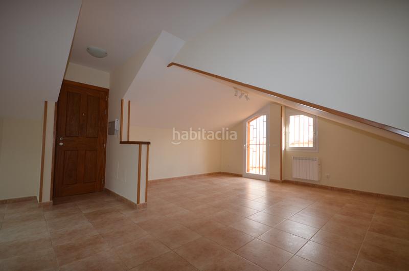 Foto 72c17c05-7b2c-4542-a9d7-526a9a402631. Rent penthouse with heating parking in El Olivar-La Magdalena Colmenar Viejo