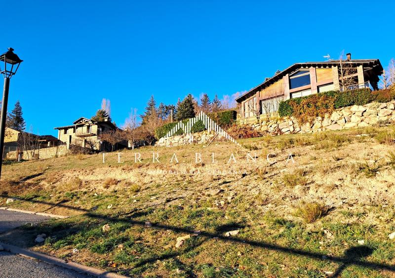 Foto f63ca041-4cbc-424c-aa9b-a2a2e27b66c0. Terreno residencial parcela con orientación y vistas inmejorables en Prullans