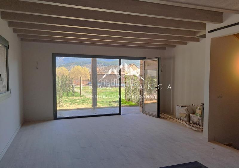 Foto 55895ea4-0fe4-48ec-a992-85c3cc147d88. Casa adosada casa en venta en isovol en Isòvol