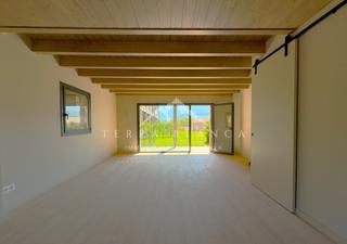 Casa aparellada a Isòvol. Chalet pareado en venta en calle major