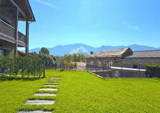 Casa bifamiliare in Isòvol. Chalet pareado en venta